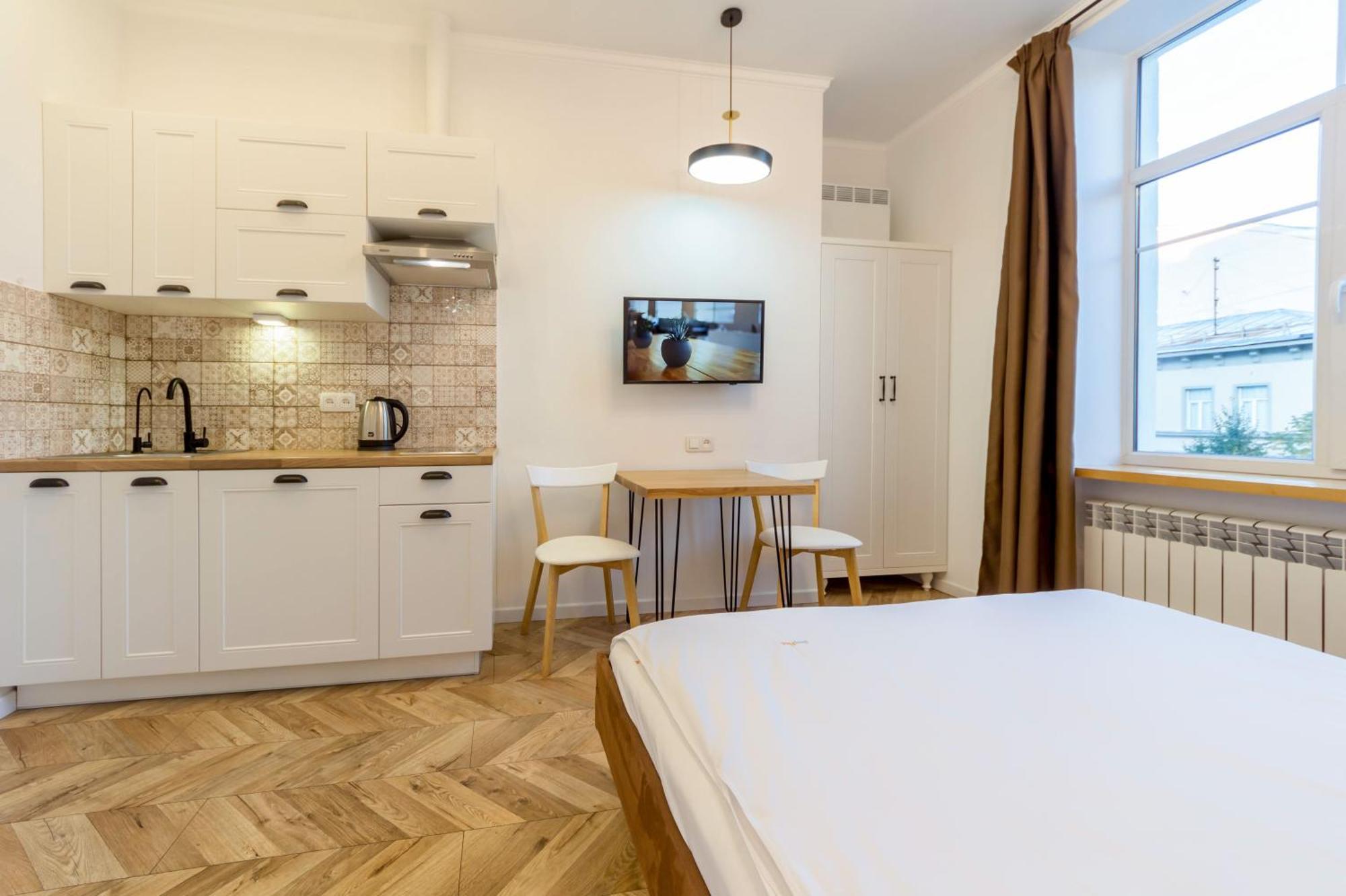 Дизайнерські Апартаменти У Центрі Біля Цуму Kiev Exterior foto